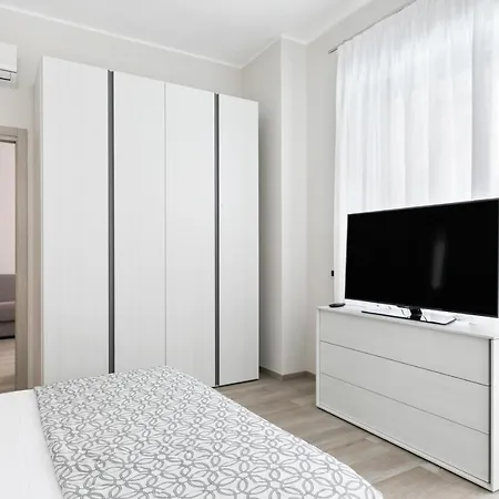 Grattacielo Ina Apartment *