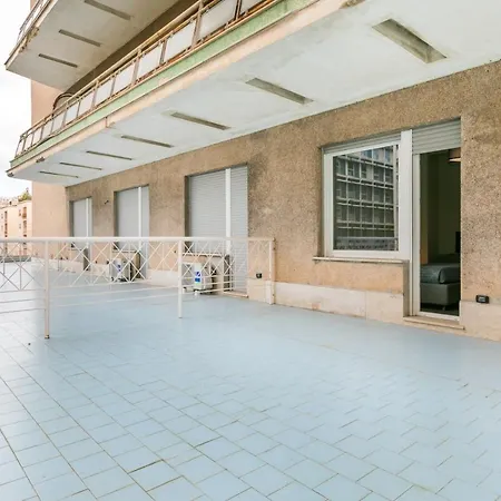 Grattacielo Ina Apartment